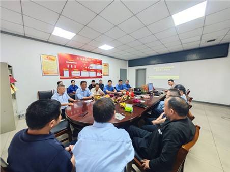 致敬奉獻歲月，溫情送別故人